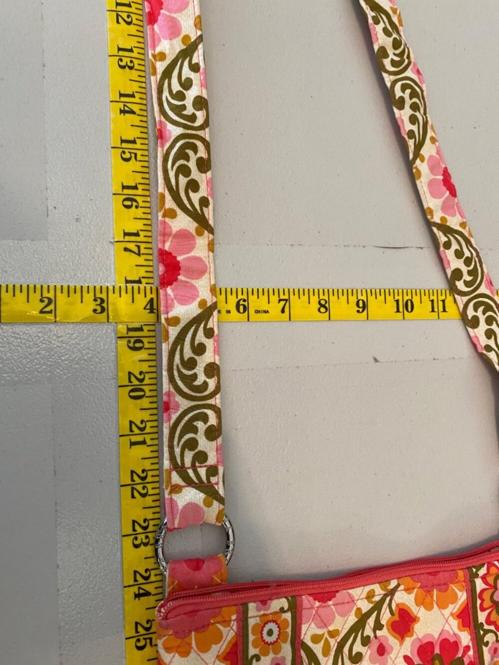 Vera Bradley Floral Quilted Crossbody Folkloric Zip Closure Purse Bag - Picture 11 of 11